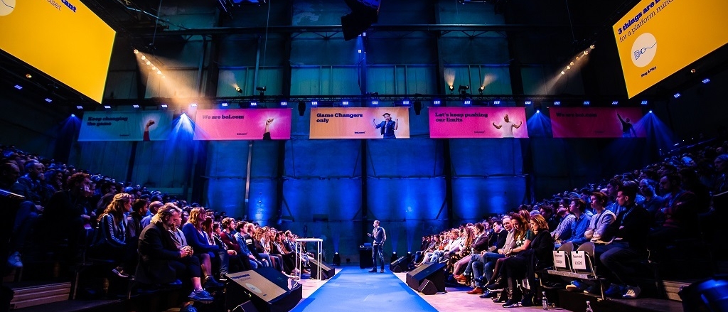 200213 BOL 13 OF FOTO 14